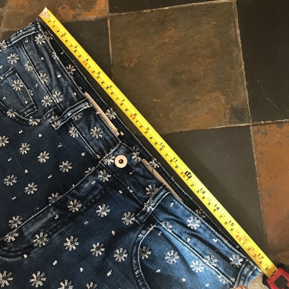 NWT Pilcro & the Letterpress embroidered jeans - Picture 5 of 6